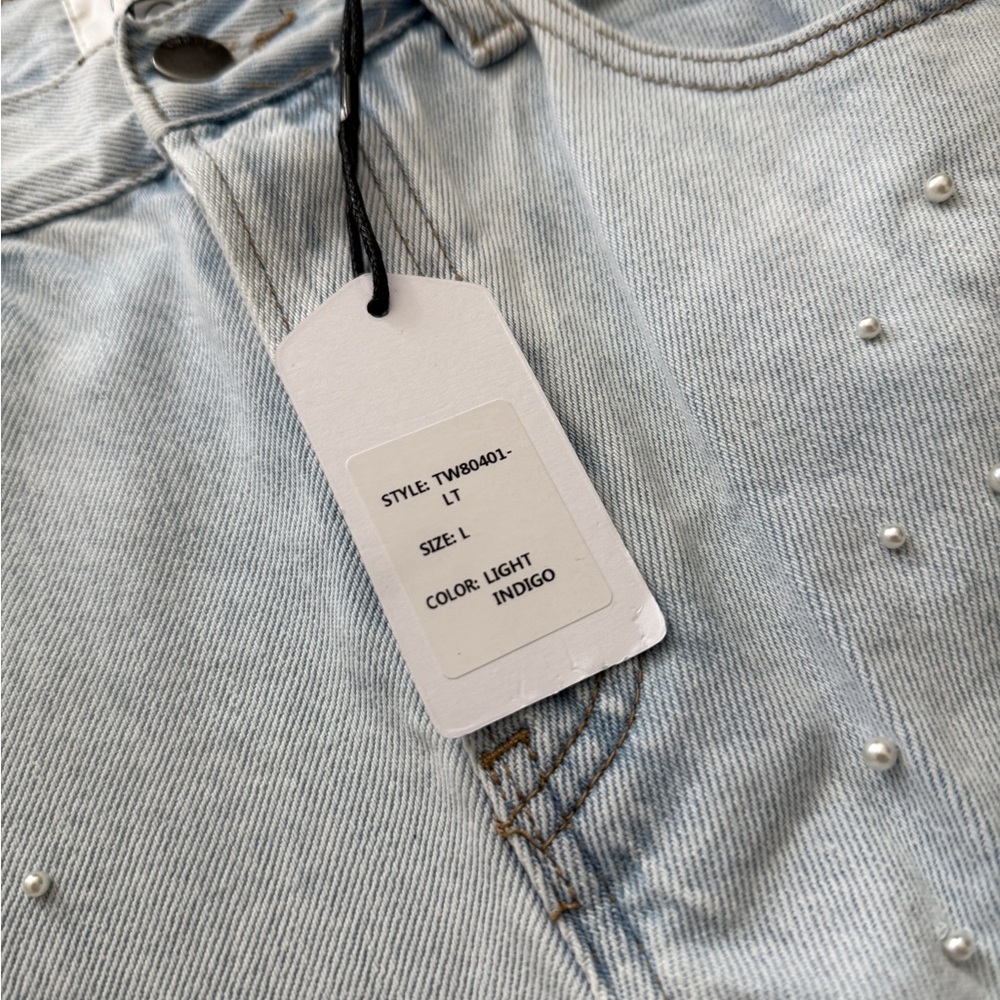 Pearl-Embellished Light Blue Fringe Denim Shorts - Picture 2 of 6